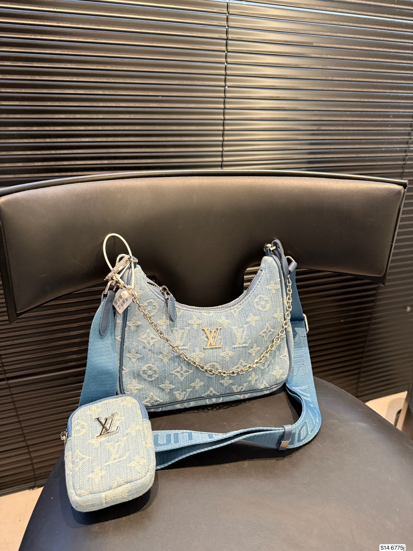 LV 2-in-1 Shoulder Bag - cnluxepick