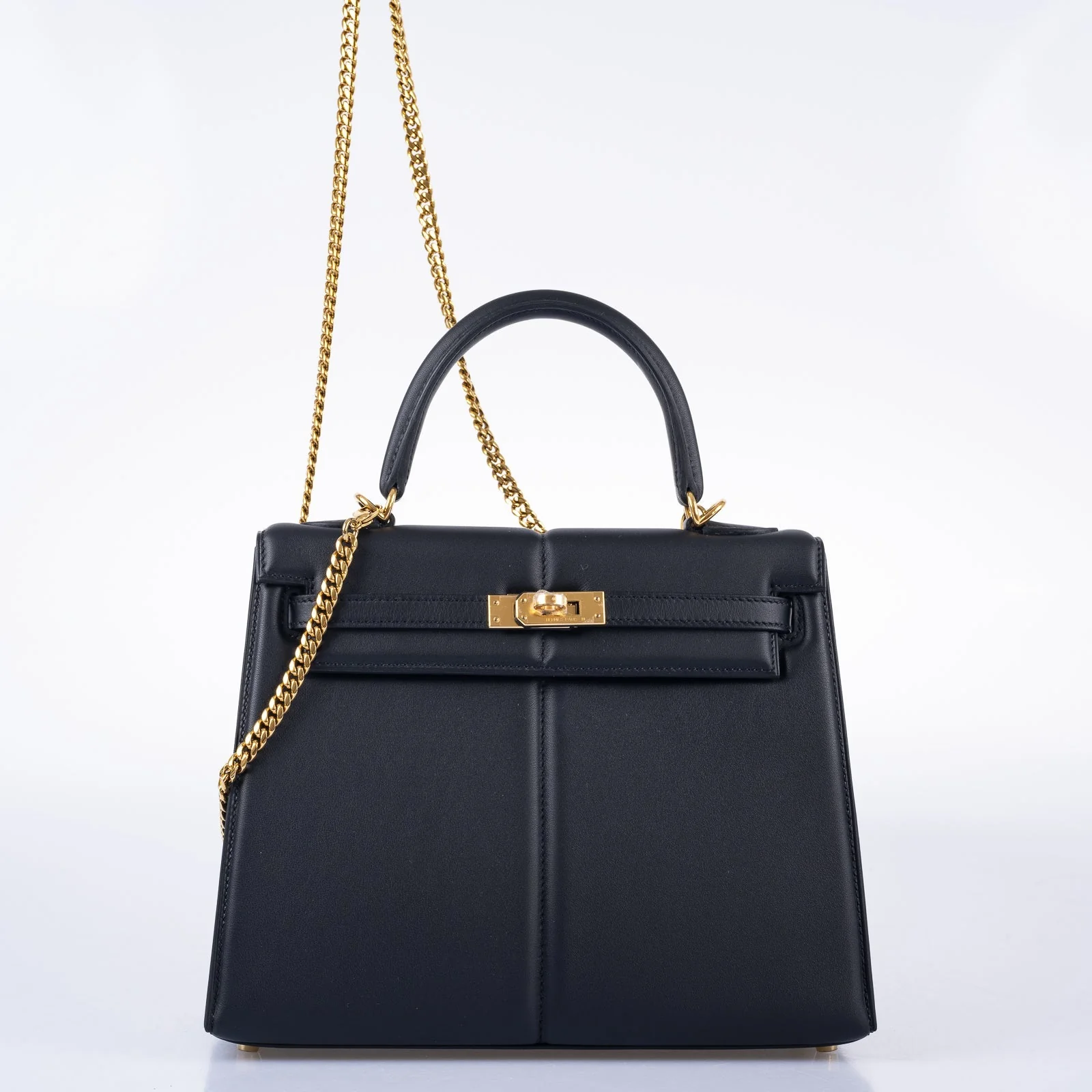 Hermès Kelly 25 Padded Sellier Black Barenia and Swift Leather Gold Hardware