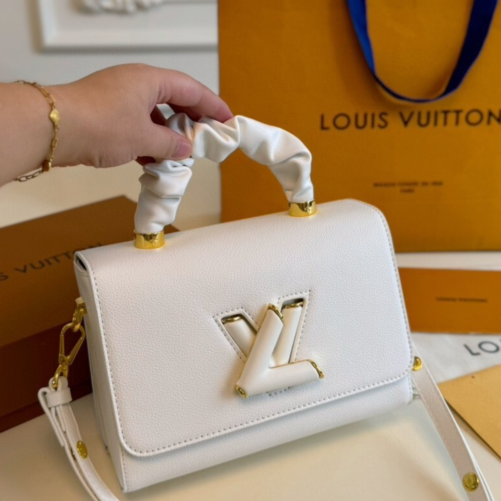 Louis Vuitton Twist PM White Gold 9.0 Inches