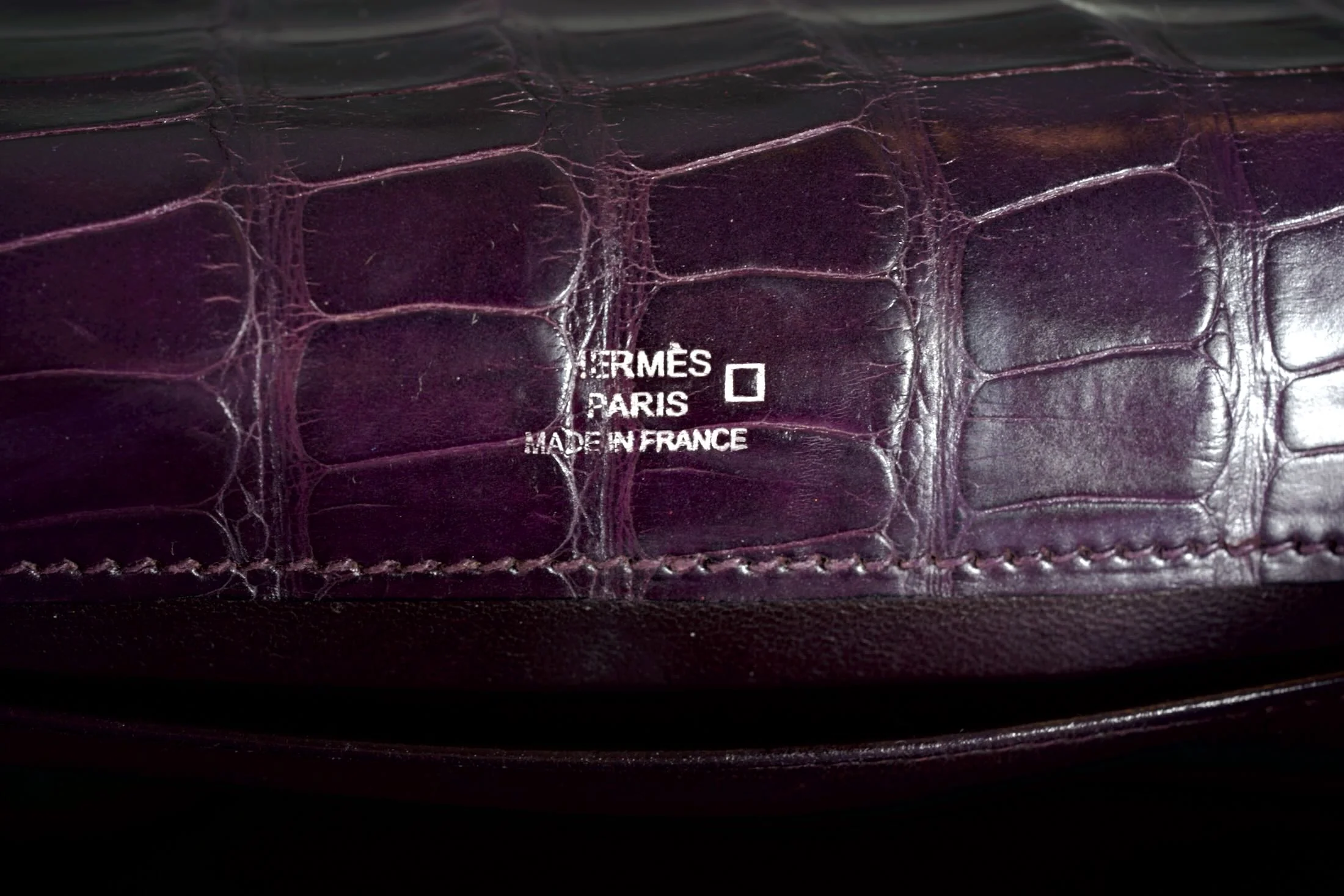 Hermès Constance Elan 25 Amethyst Shiny Niloticus Crocodile Palladium Hardware