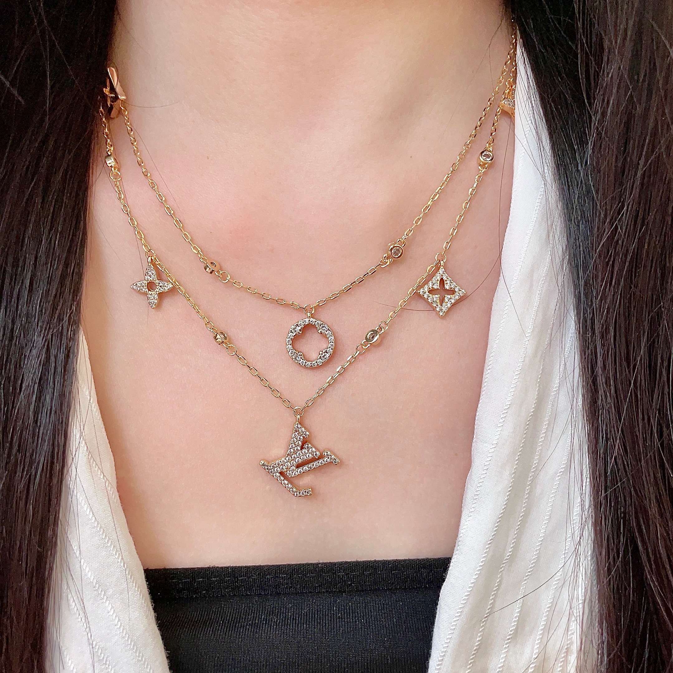 Louis Vuitton necklace - cnluxepick