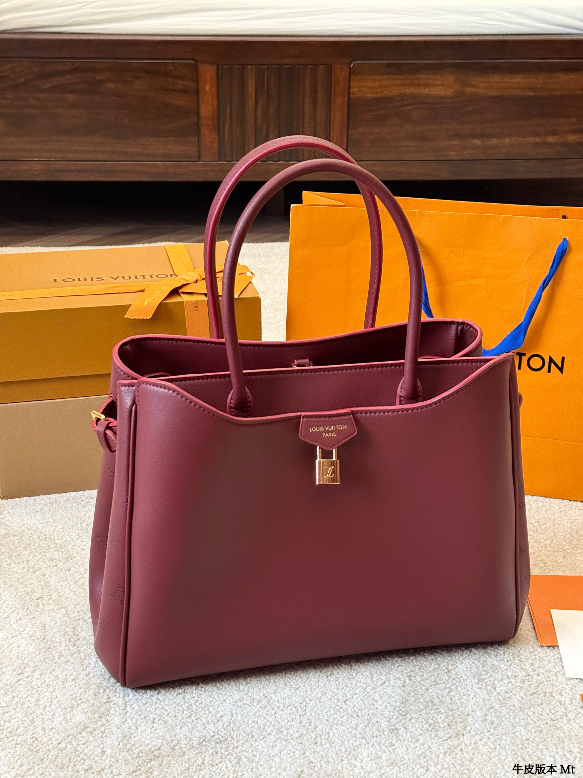 LV Vendome Handbag - cnluxepick
