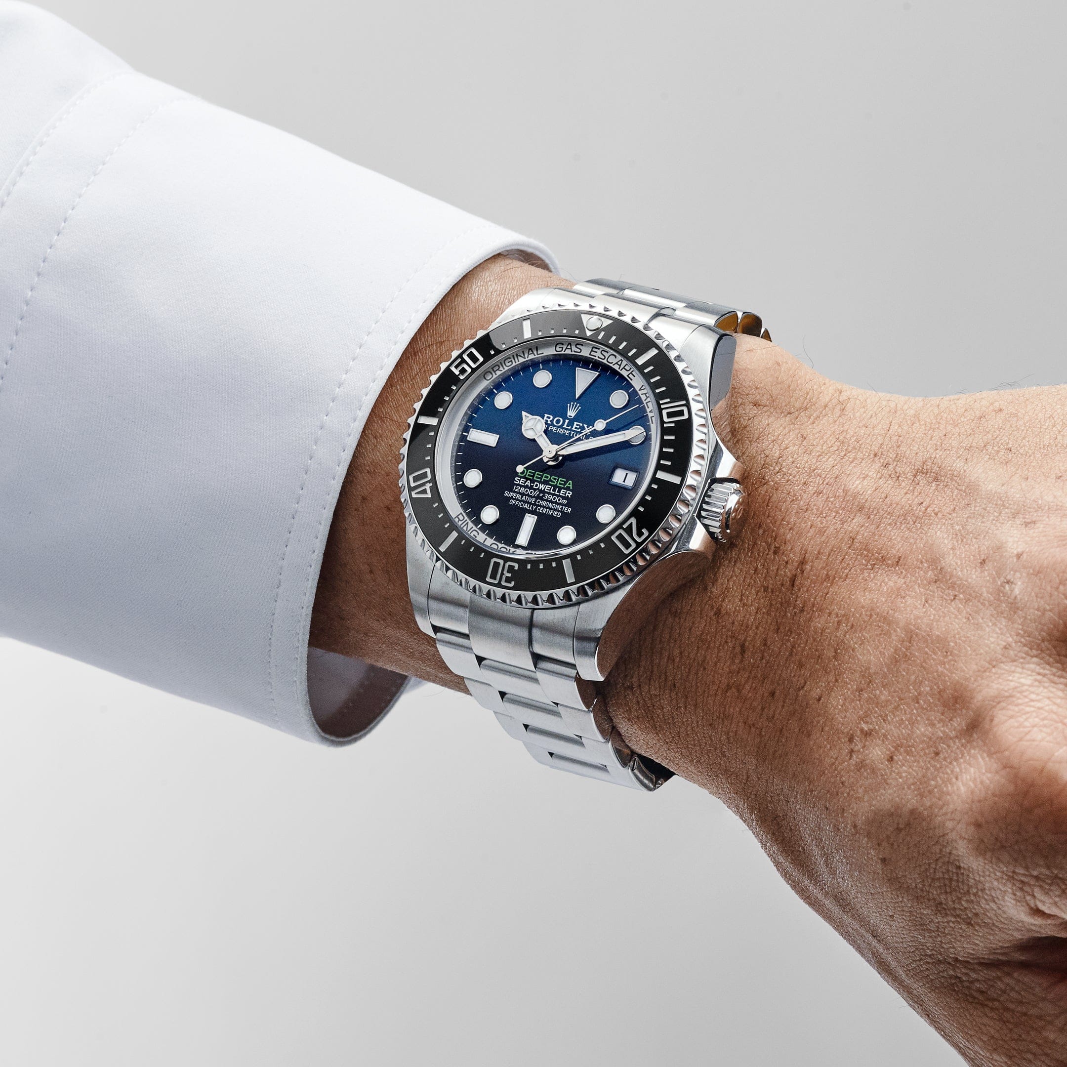 Rolex Deepsea Sea-Dweller 136660 'James Cameron' Stainless Steel Blue Dial (2026)
