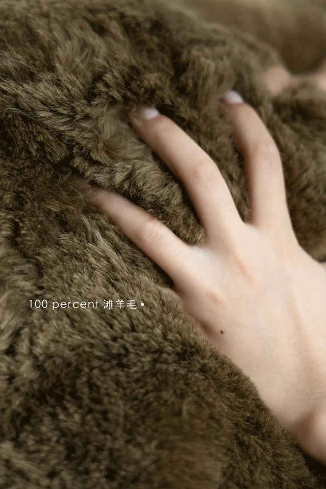 BD122 (Regular) - North America's Bestseller: Natural Wool Daisies/Olive Green/Peacock Blue Cushion
