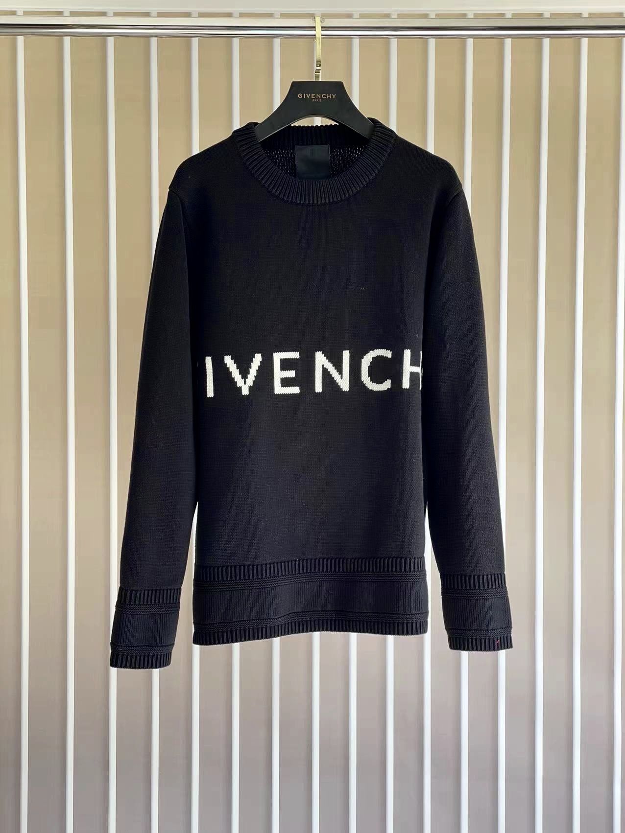 Givenchy sweater - cnluxepick