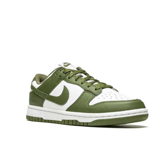 Nike  Dunk Low 