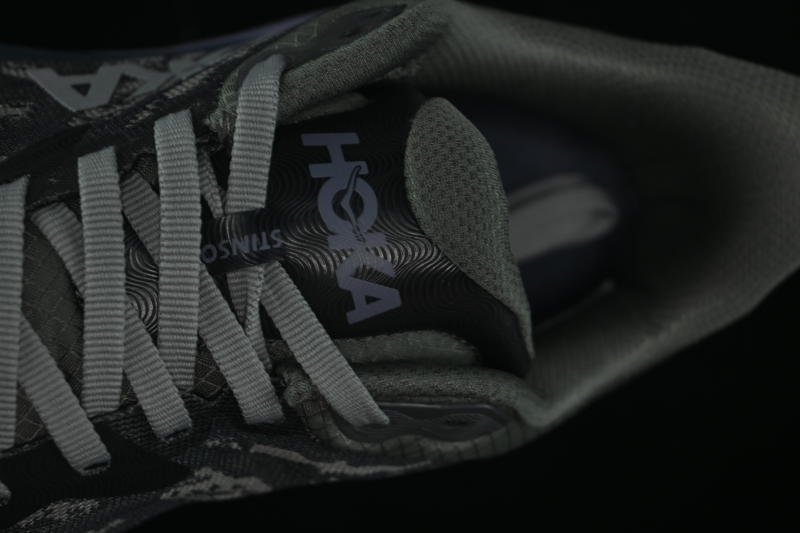 HOKA One One Stinson 7