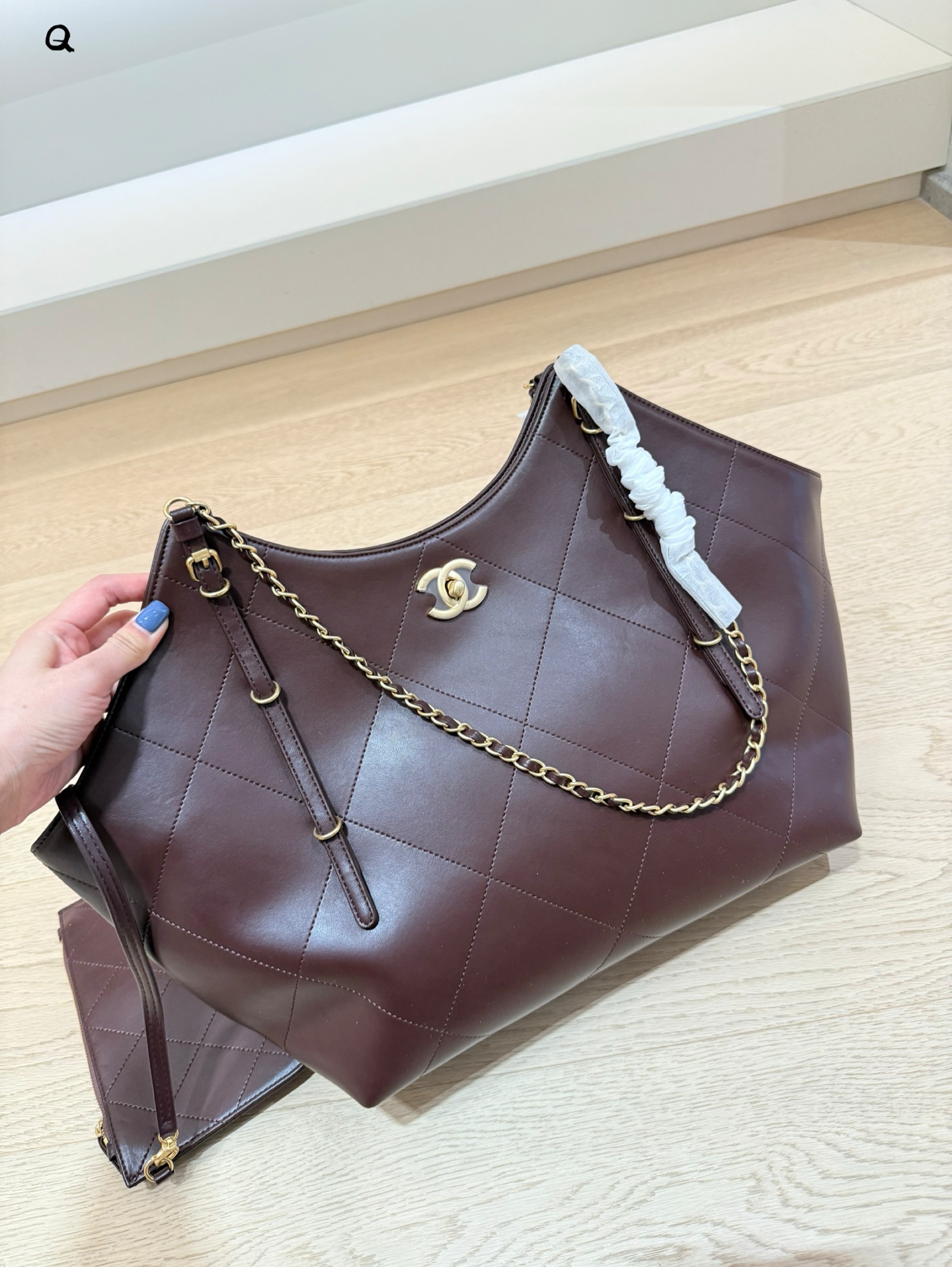Chanel 25s Tote Bag - cnluxepick