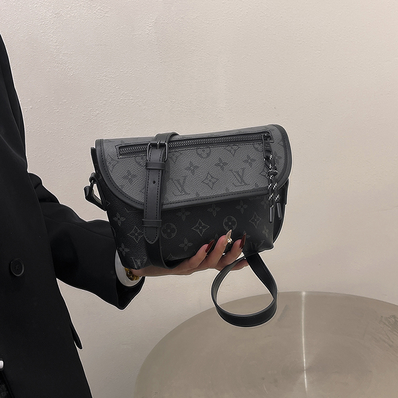 Louis Vuitton flip bag new retro small square bag women's versatile handbag single shoulder men's crossbody bag - cnluxepick