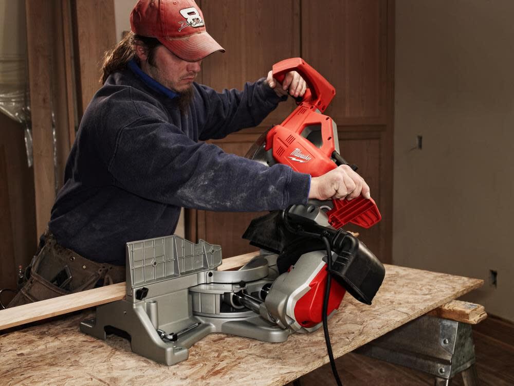 Milwaukee 12 In. Dual-Bevel Sliding Compound Miter Saw 6955-20