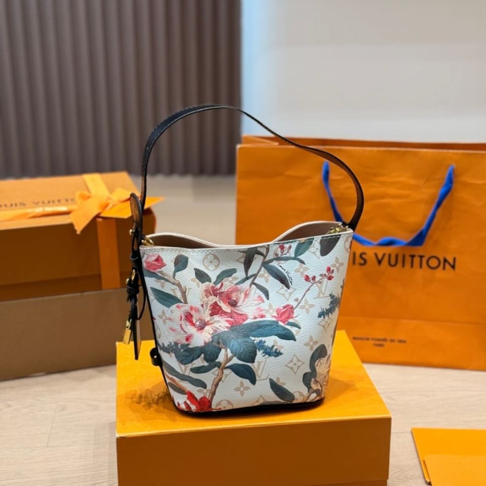 Louis Vuitton Pochette Monogram Ebene M29148 9.3 Inches