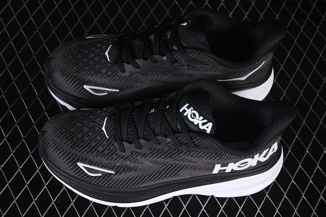 HOKA One One Clifton 9 All-terrain Everyday Road Running Shoes