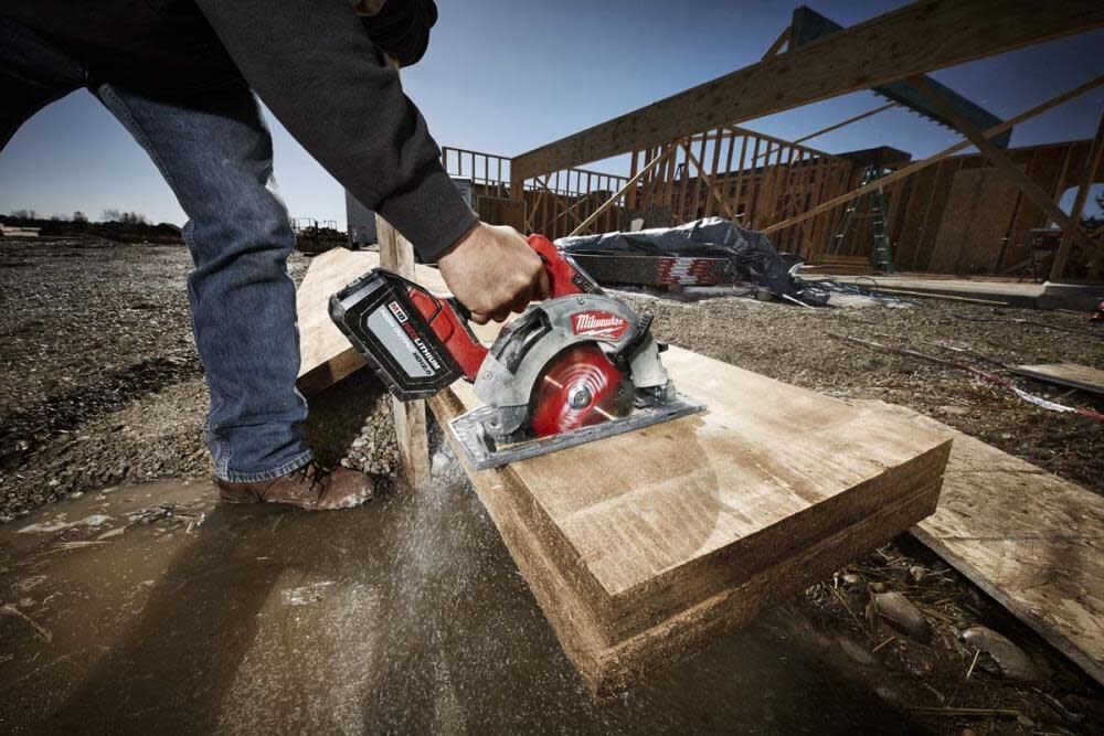 Milwaukee M18 FUEL 7-1/4 in. Circular Saw 2732-20