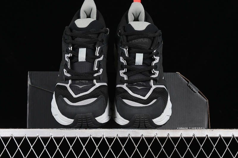WTAPS x HOKA One One Anacapa Low GTX Jet Black 1155397/JTB