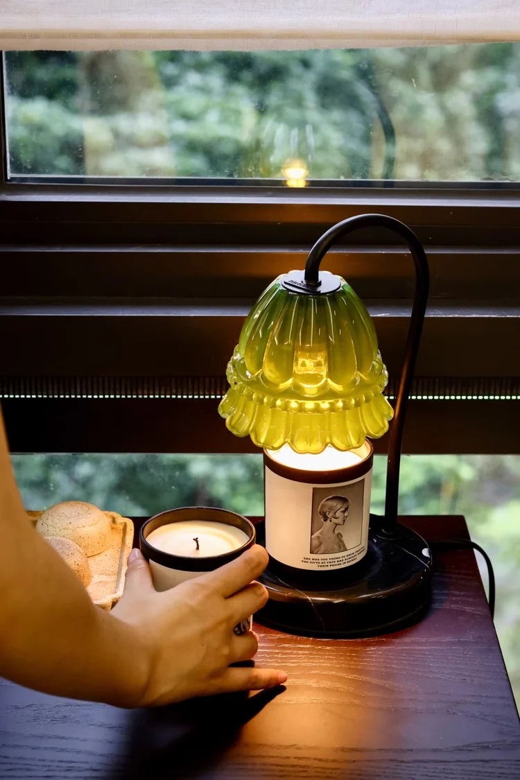LA022 - Dimmable! DI@R Vintage Jade Bellflower Aromatherapy Marble Wax Lamp / Bedside Small Table Lamp Warm House