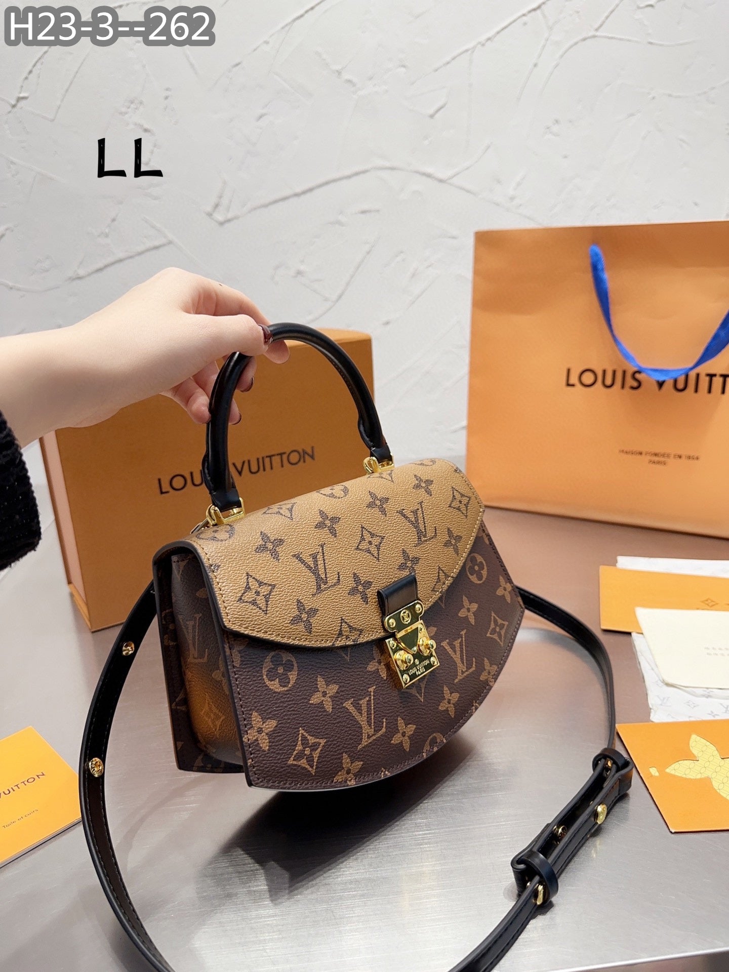 Louis Vuitton Tilsitt Bag Brown 23Cm M46548