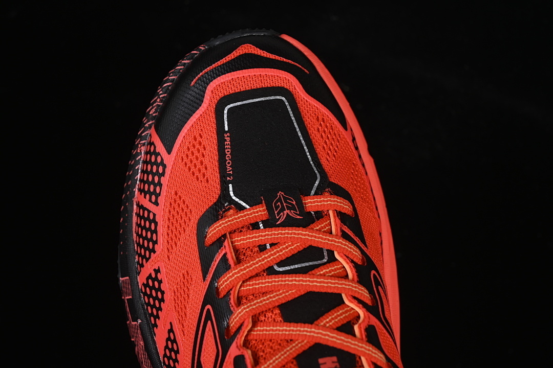 HOKA One One Speedgoat 2
