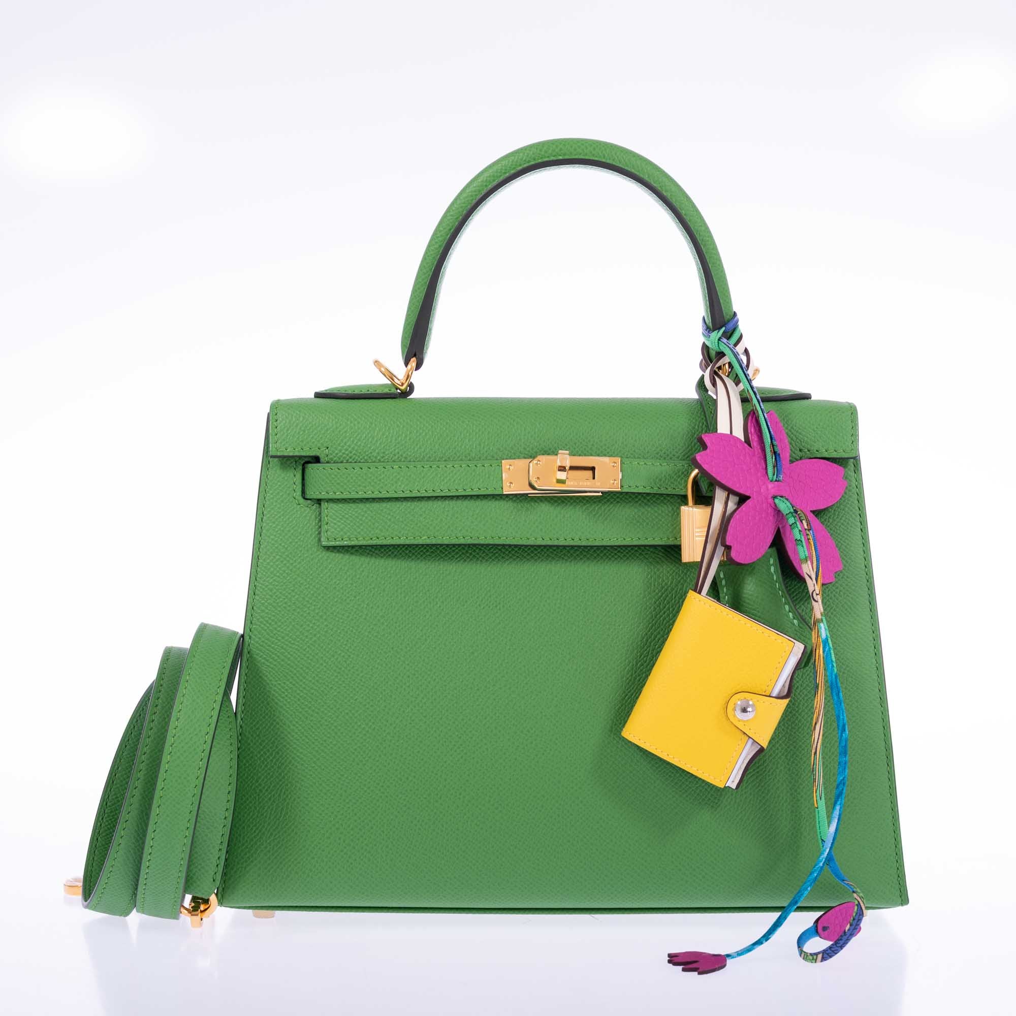 Hermès Kelly 25 Sellier Vert Yucca Epsom Gold Hardware