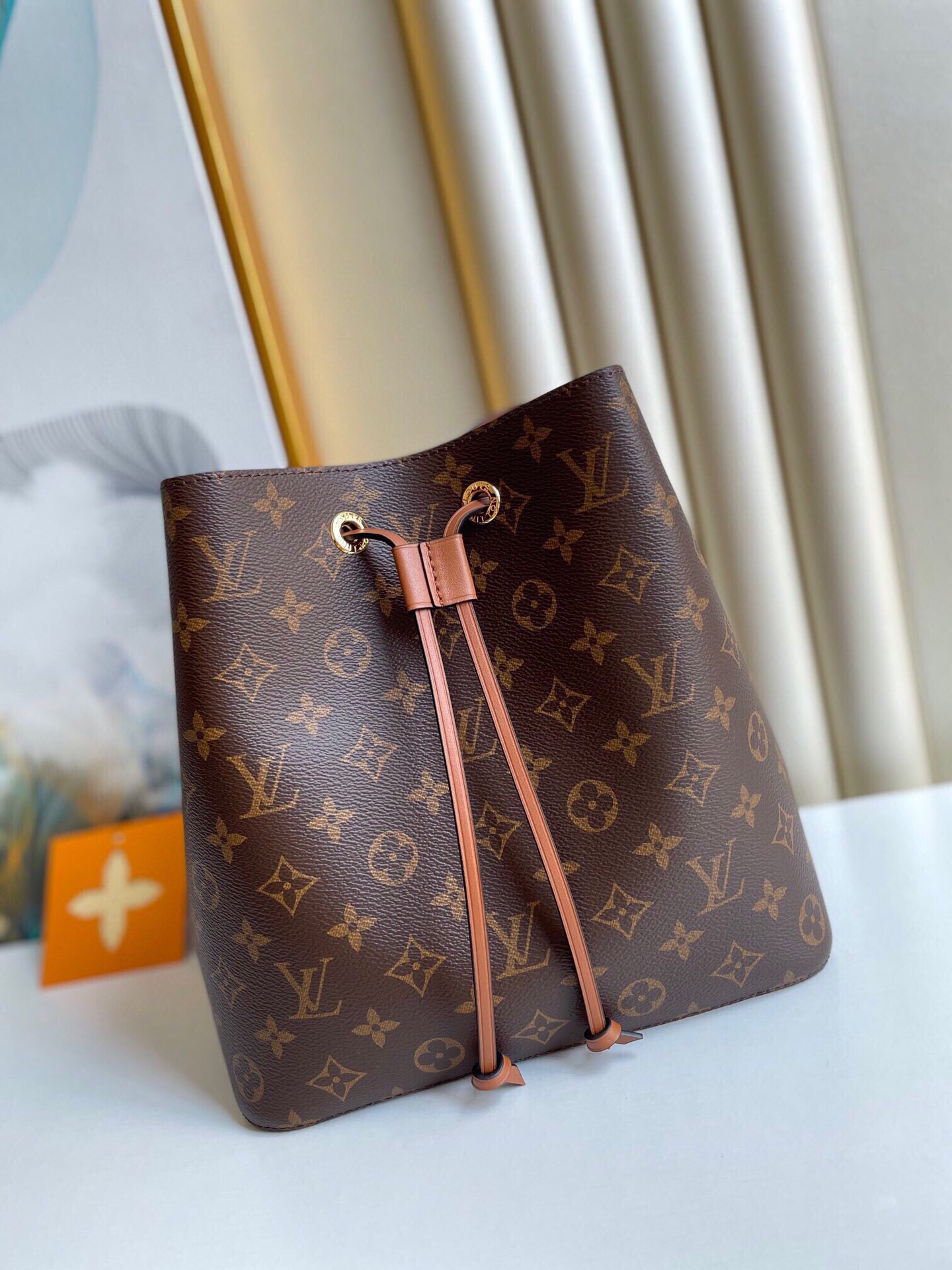 Louis Vuitton Luxury Monogram Canvas And Leather Handbag Neonoe Caramel