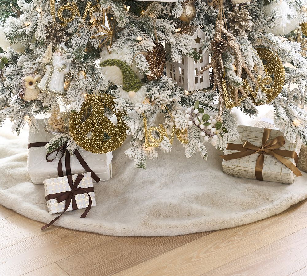 Faux Fur Alpaca Tree Skirt  sgtnighsdesigns