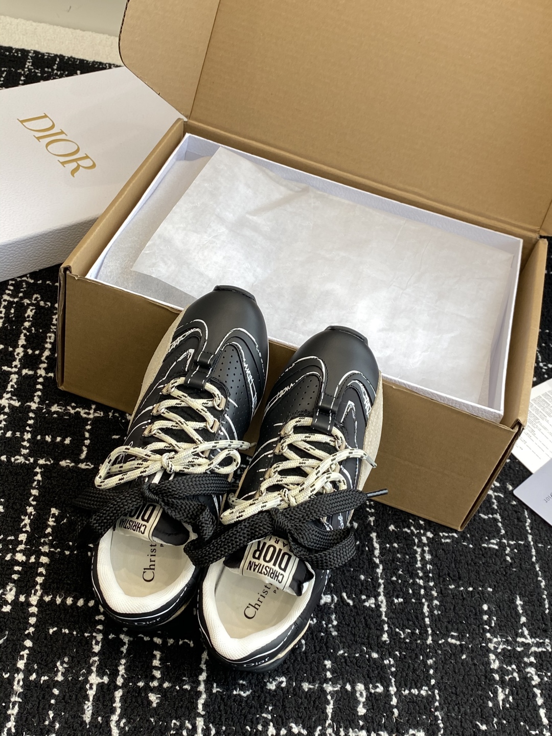 Dior D-Sketch Sneakers - cnluxepick