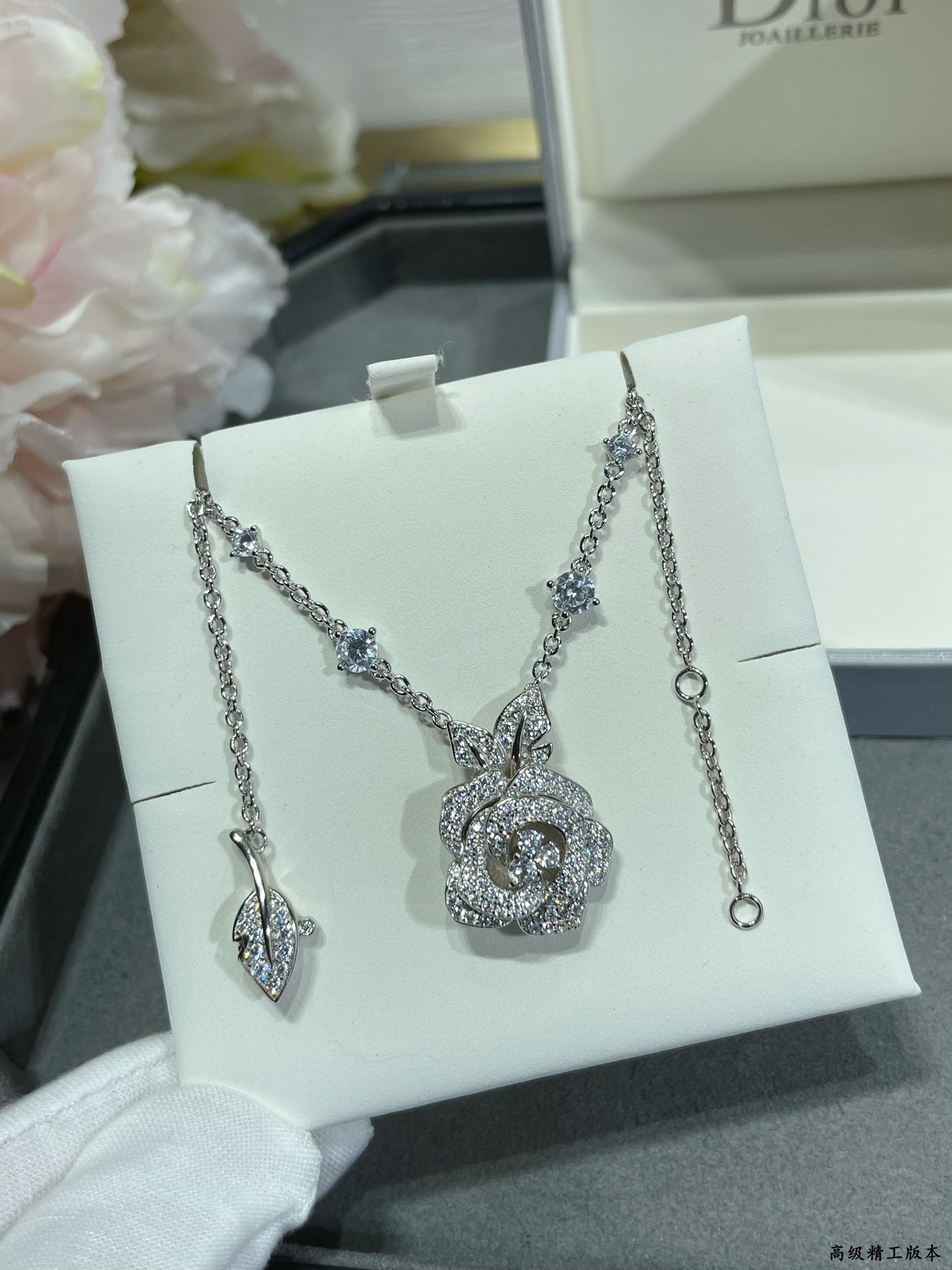 Dior Single Rose Necklace - cnluxepick