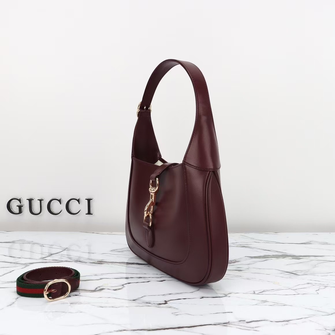 Gucci armpit bag - cnluxepick