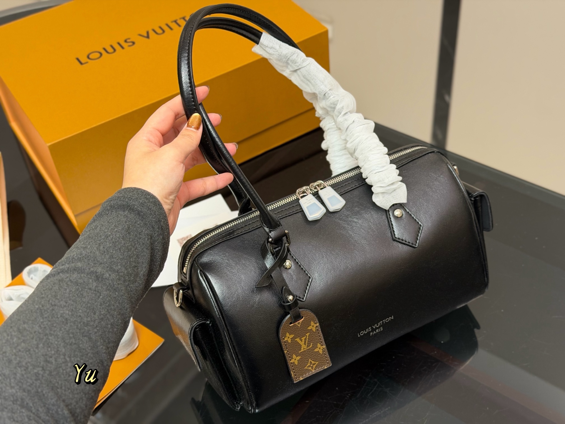 LV Speedy Cargo Bag - cnluxepick