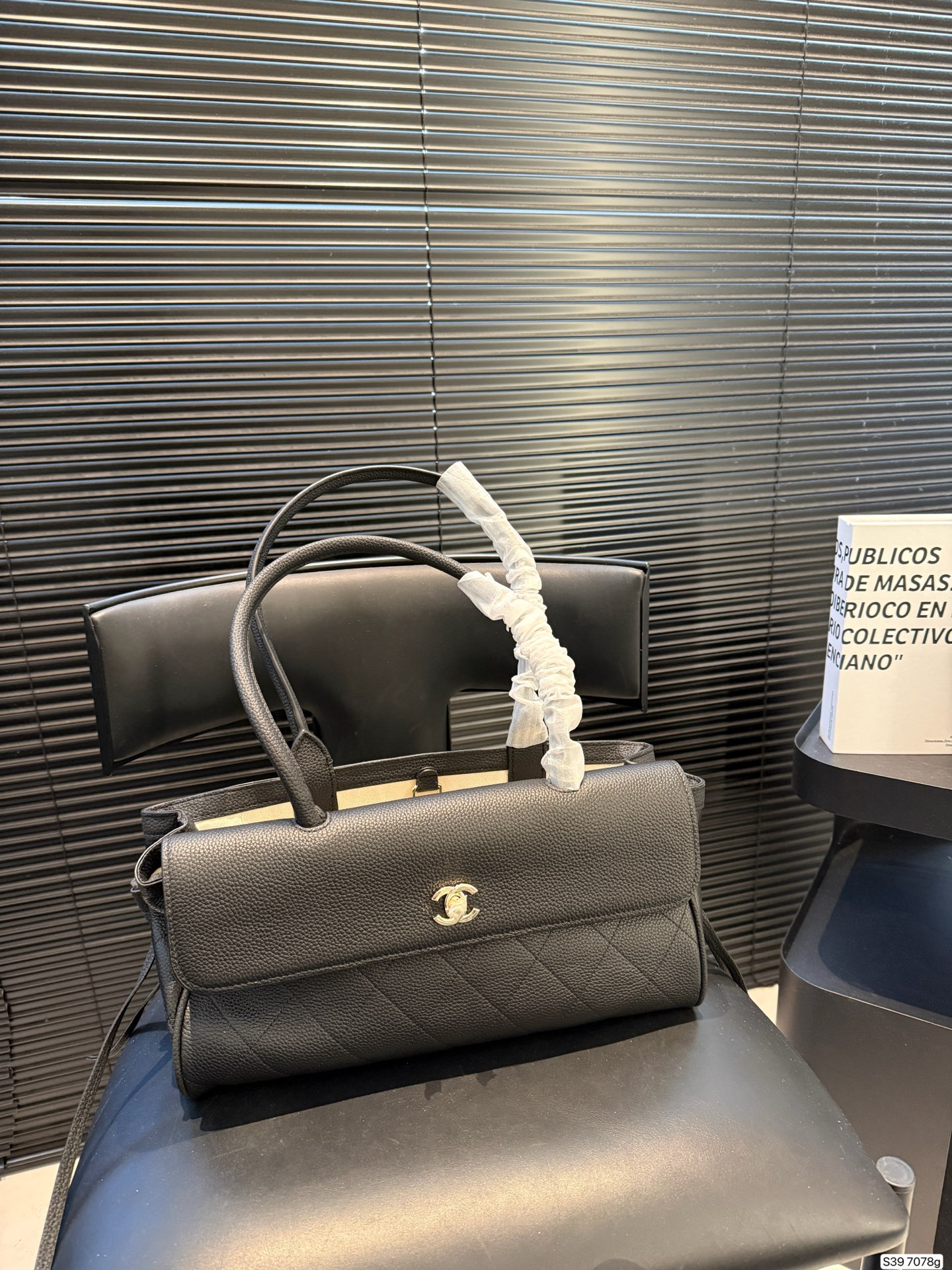 Chanel Tote Handbag - cnluxepick