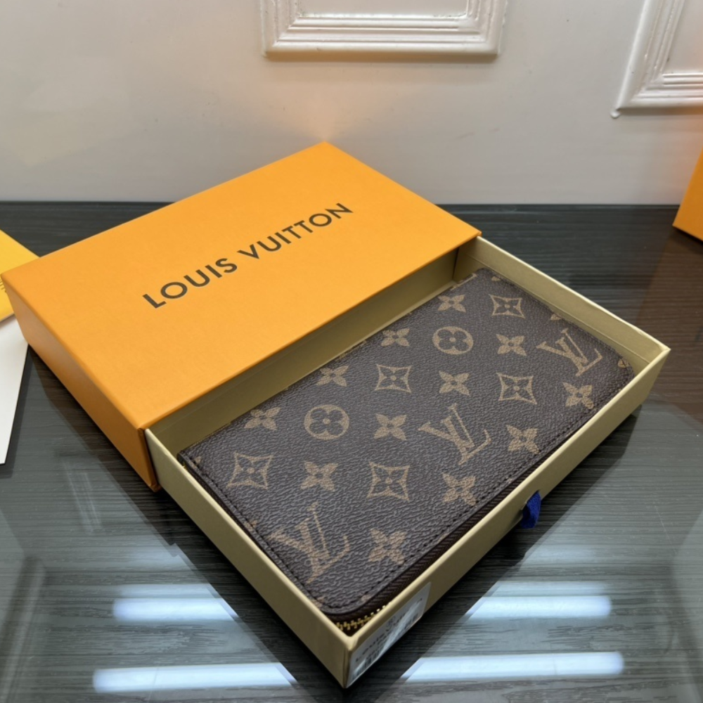 Louis Vuitton Felicie Pochette Monogram Vivienne 2021 Print 7.5 Inches M80857