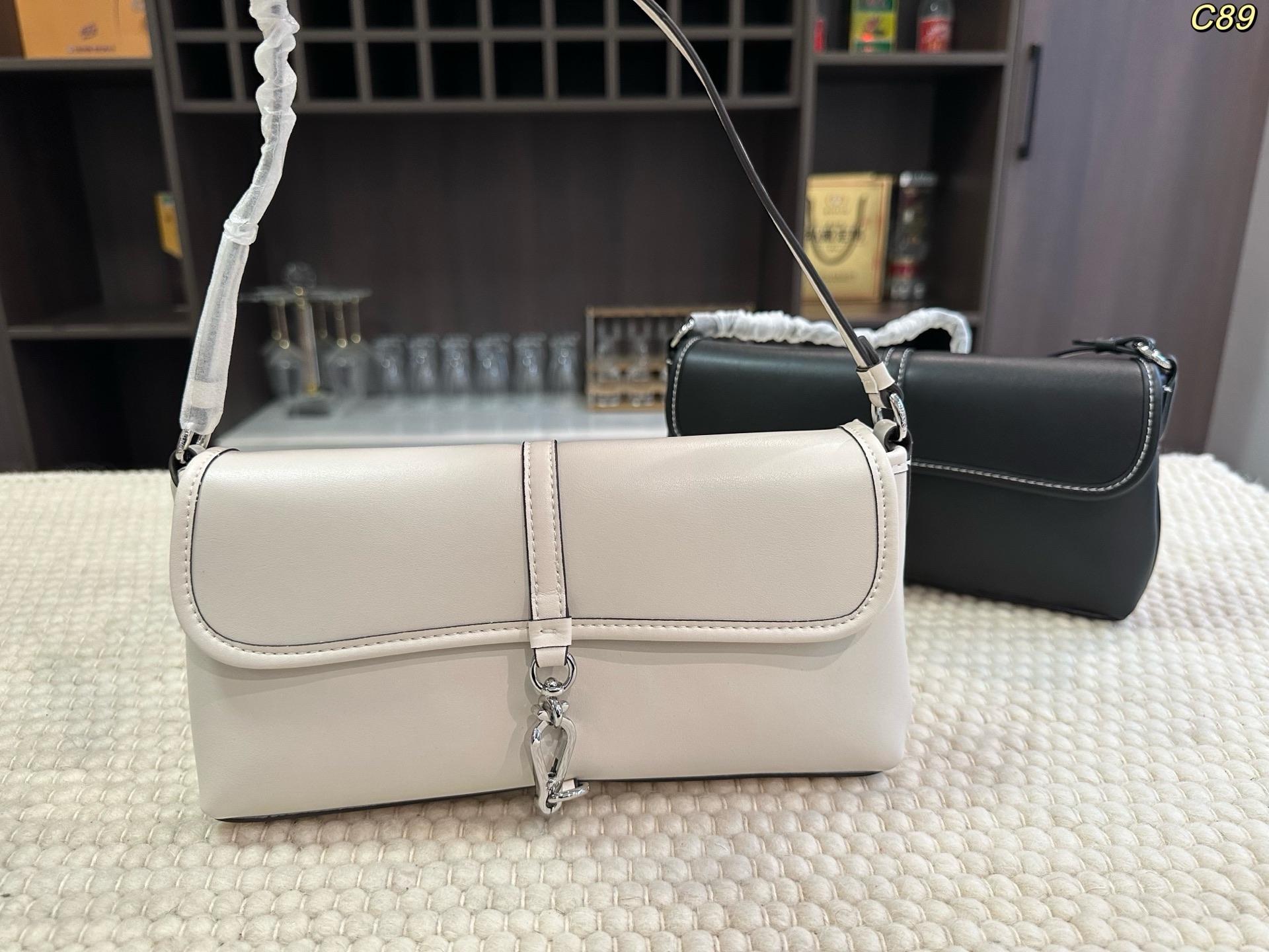 COACH Etta underarm bag - cnluxepick