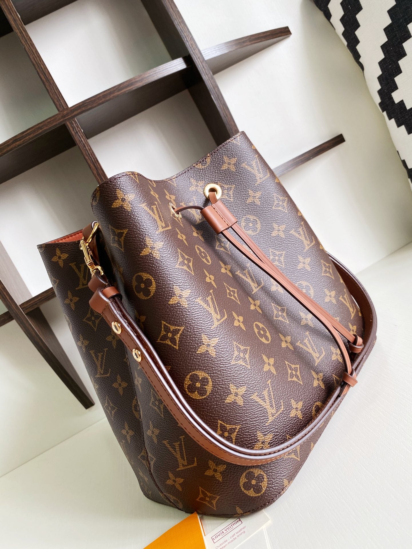 Louis Vuitton Neonoe Mm Brown