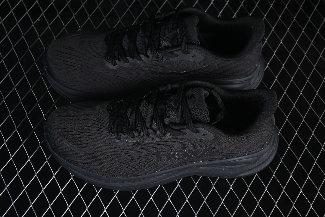 HOKA One One Clifton 11