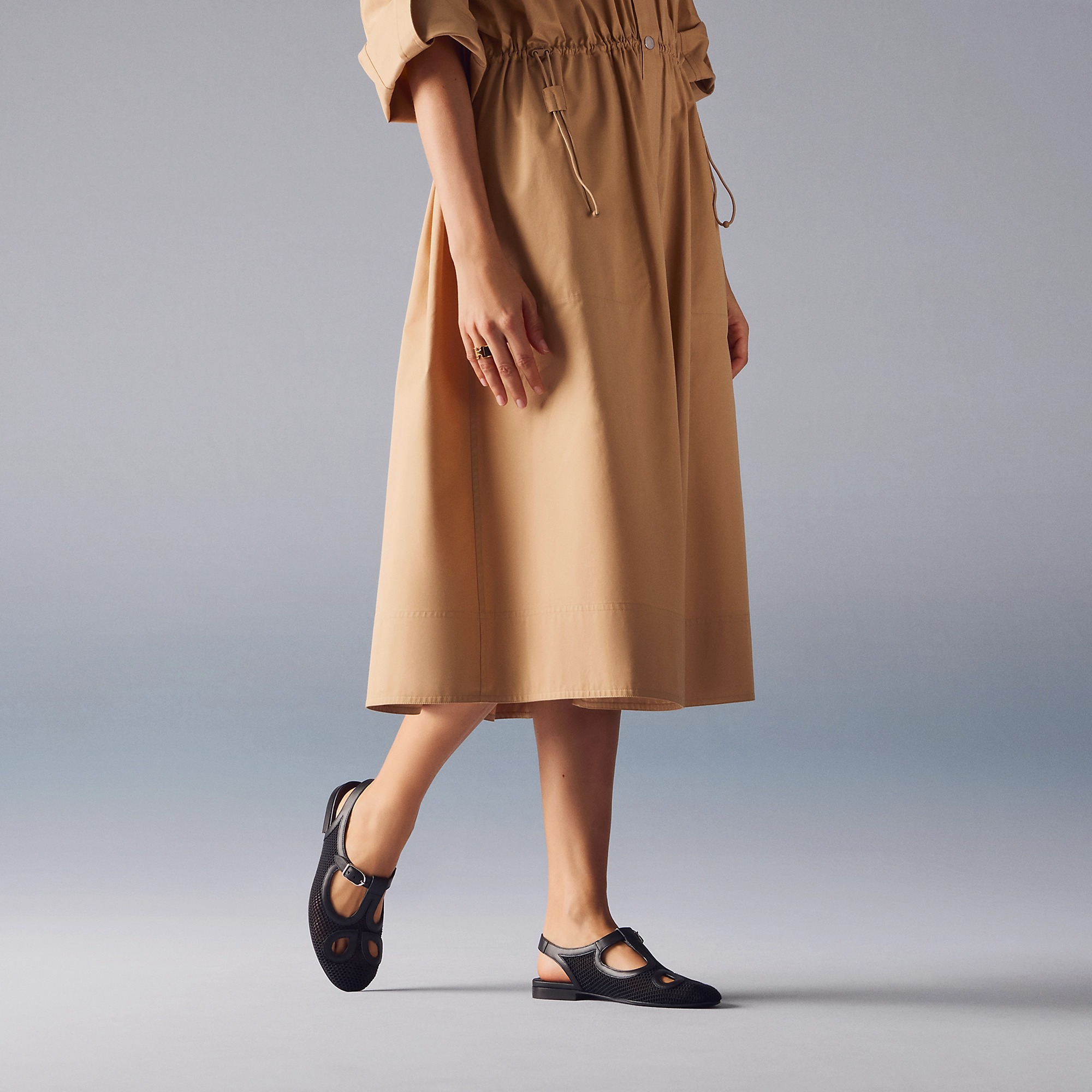 Flat shoes