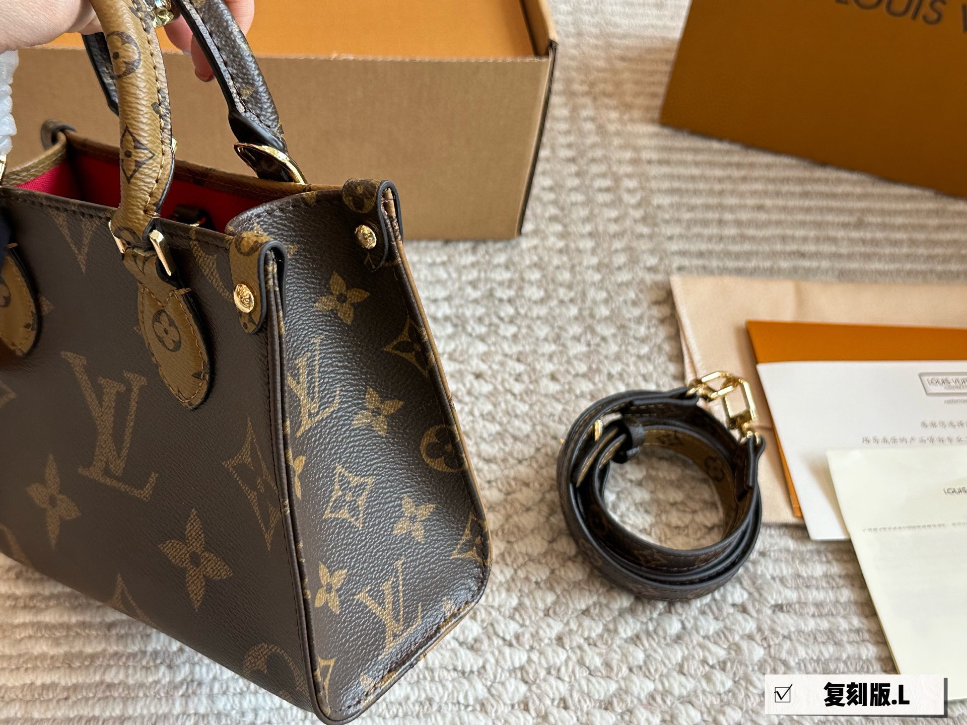 LV onthego shopping bag - cnluxepick