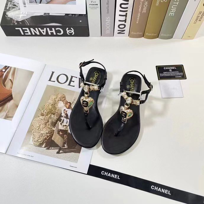 Chanel Shiny Pearl Crystal Cc Heart Thong Sandals Black G39674 X01000 94305
