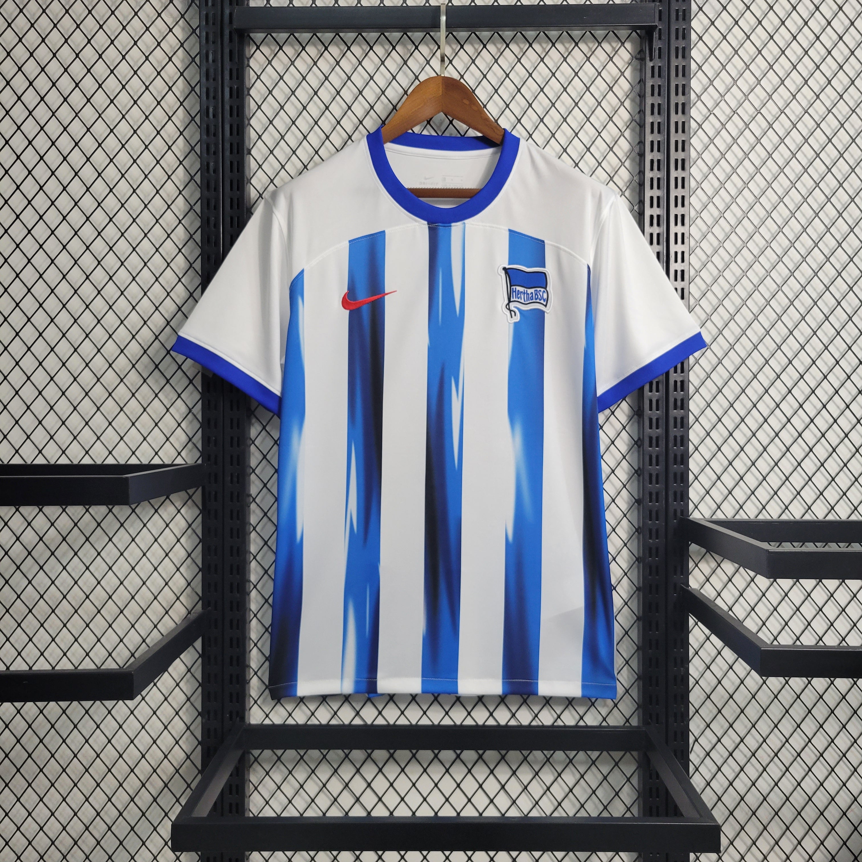 Hertha Berlin maillot foot 2023 2024 Domicile€14.99