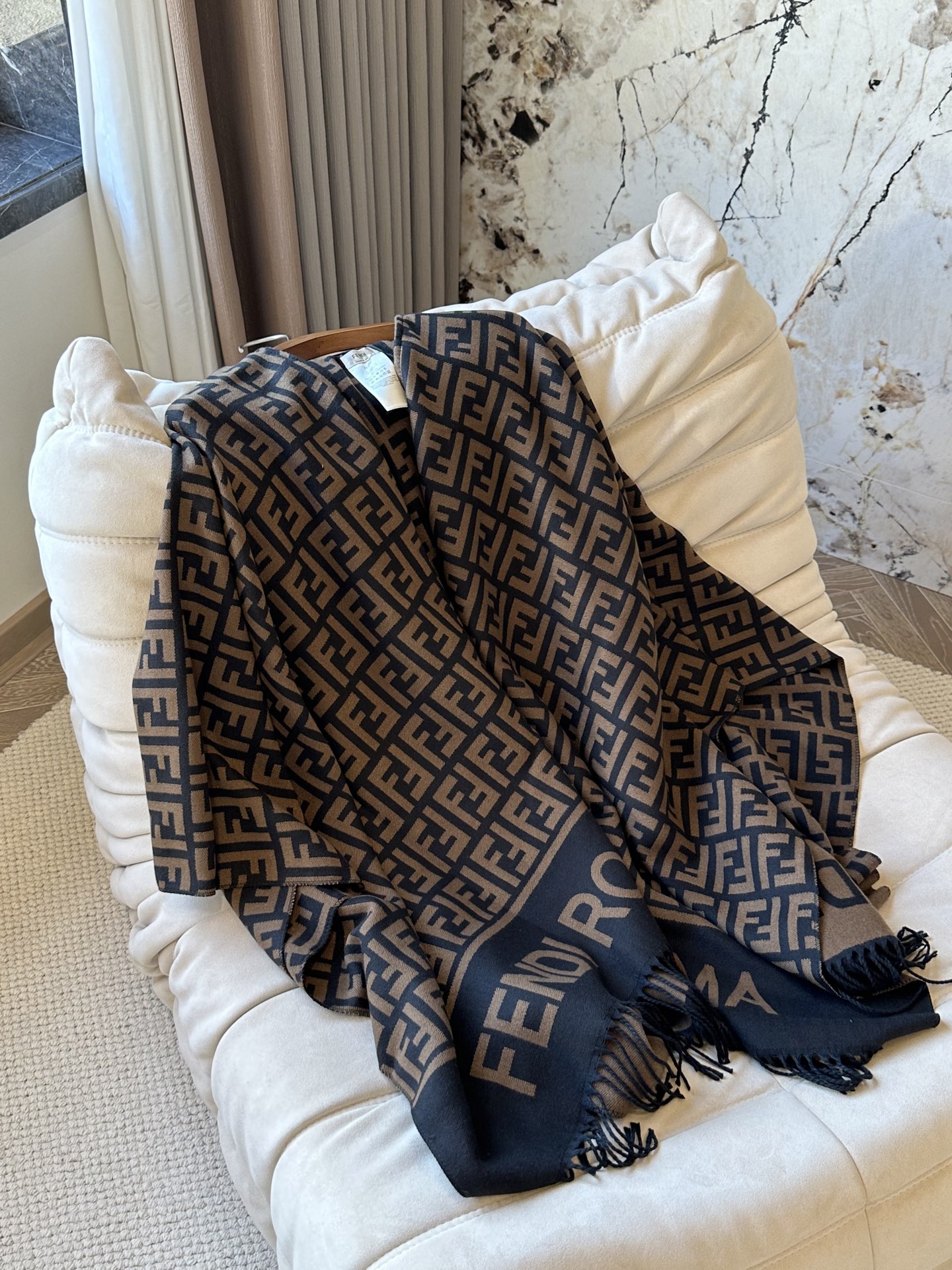 Fendi Monogram Shawl - cnluxepick