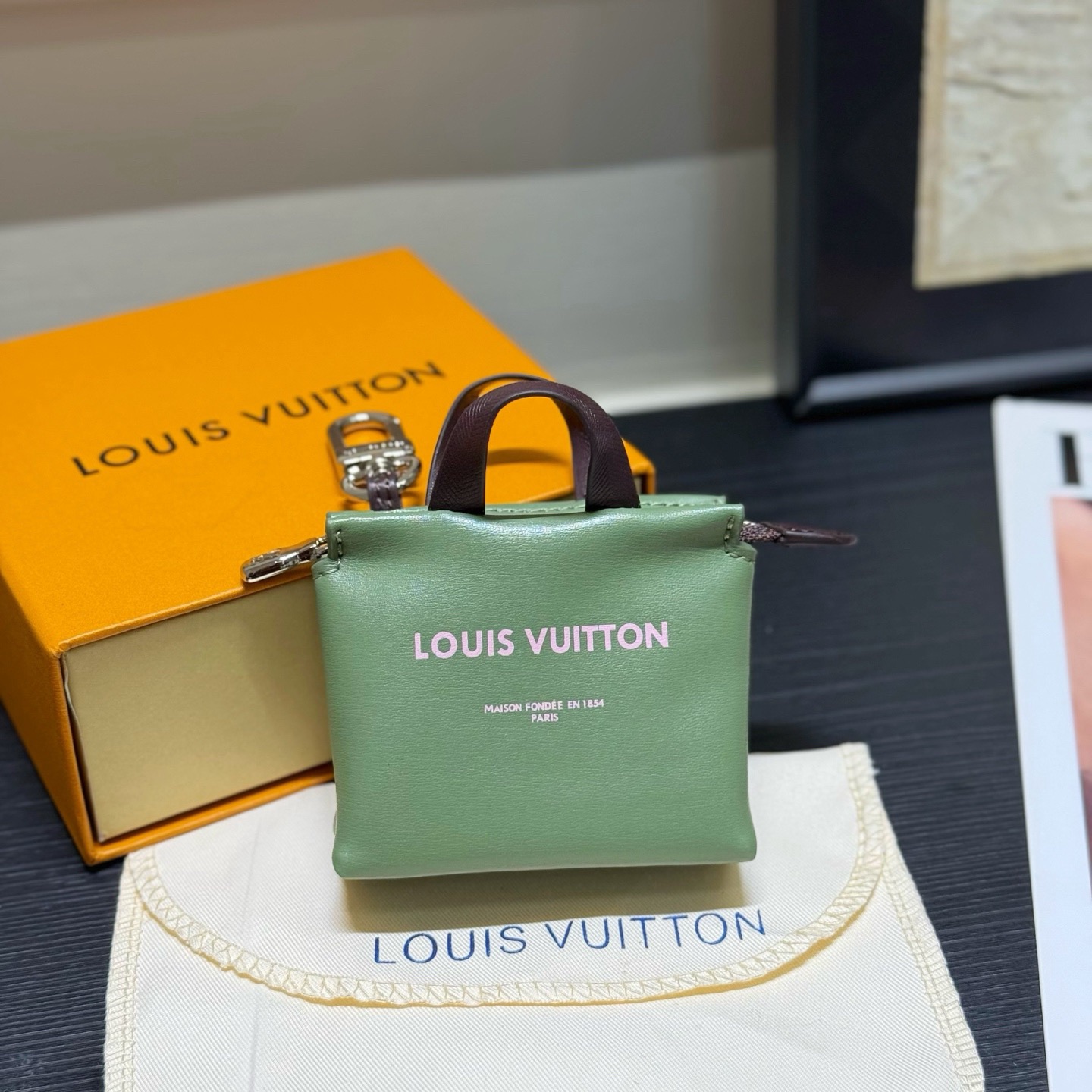 Louis Vuitton  MINI SHOER  M02699 バッグチャーム　ルイヴィトン キーホルダー  スーパーコピー グリーン