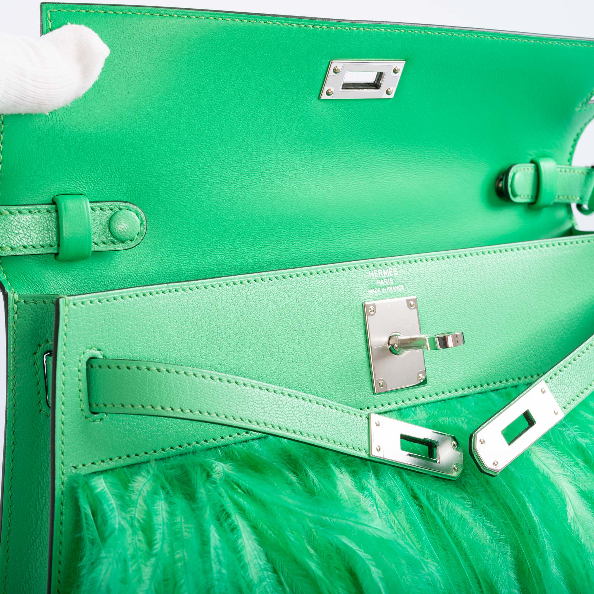 Hermès Kelly Élan Folie Vert Comics Chèvre Chamkila and Ostrich Feather Palladium Hardware