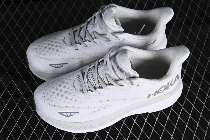 HOKA One One Clifton 9