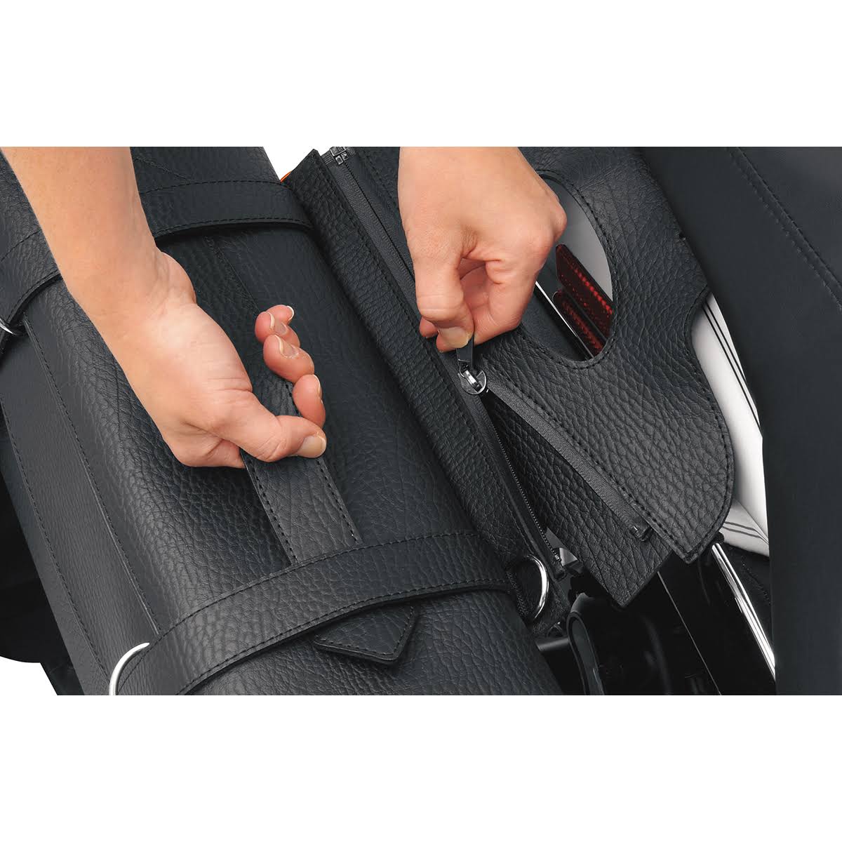 Saddlemen Highwayman Tattoo Saddlebags - Medium/Black
