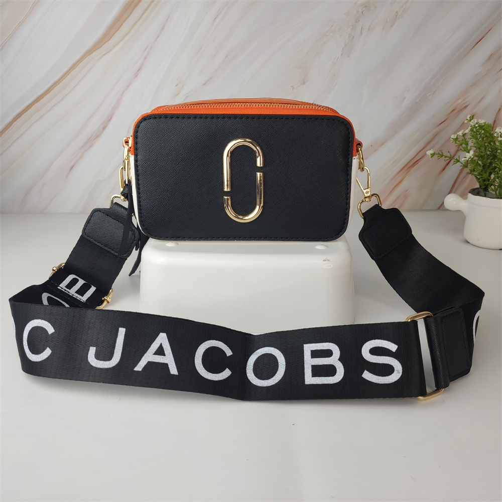 Marc Jacobs Camera Bag 18cm stylish crossbody bag - cnluxepick
