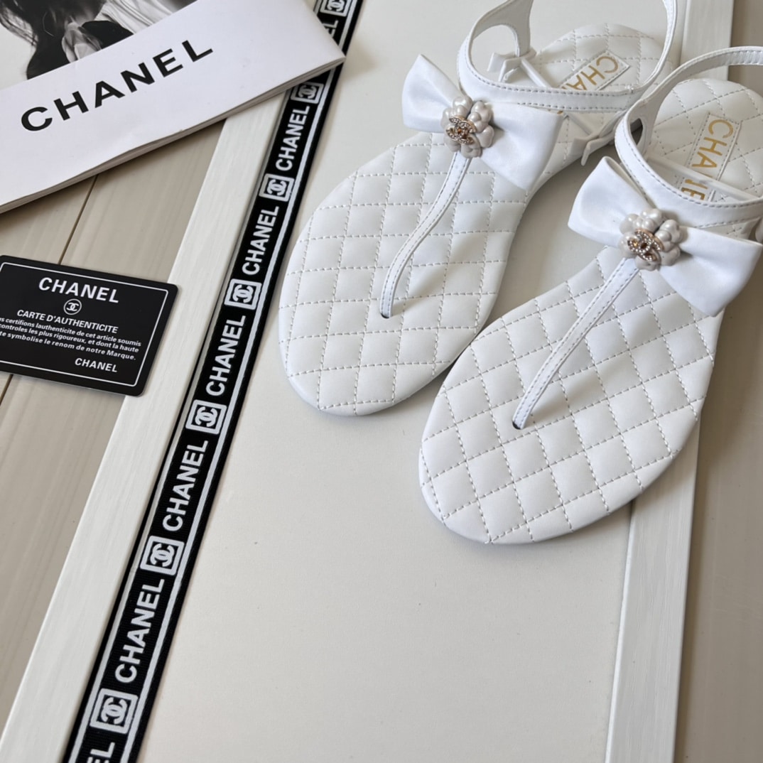 Chanel White Quilted Leather With White Camellia Cc Logo Bow Thong Sandals