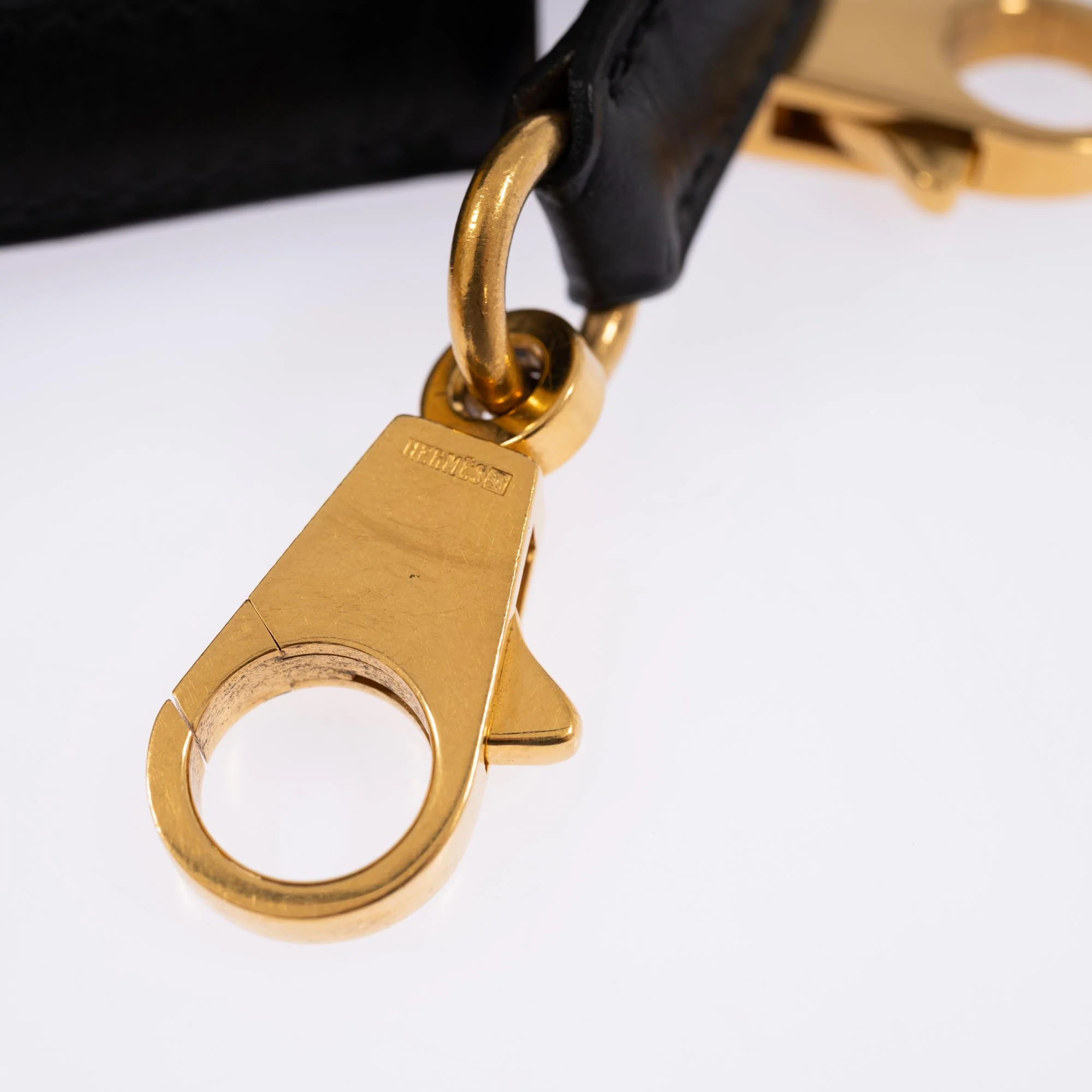 Hermès Kelly 28 Sellier Noir Box Calf Gold Hardware