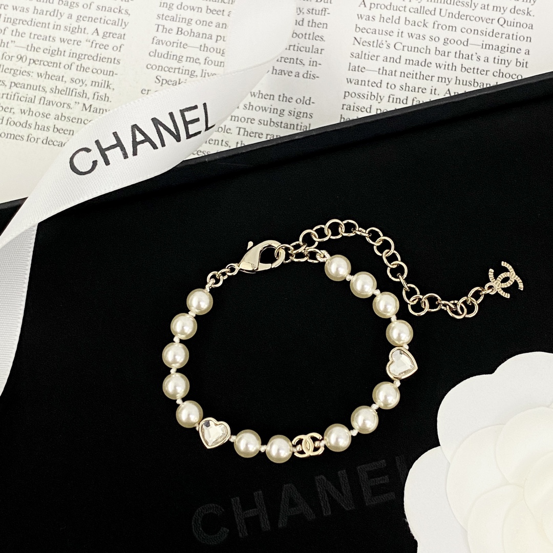 Chanel 3D Heart Diamond and Pearl Bracelet - cnluxepick