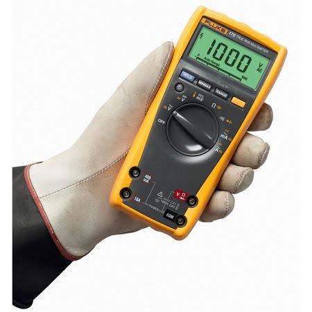 Fluke 179/EDA2 Kit Electronics Multimeter and Deluxe Accessory Kit