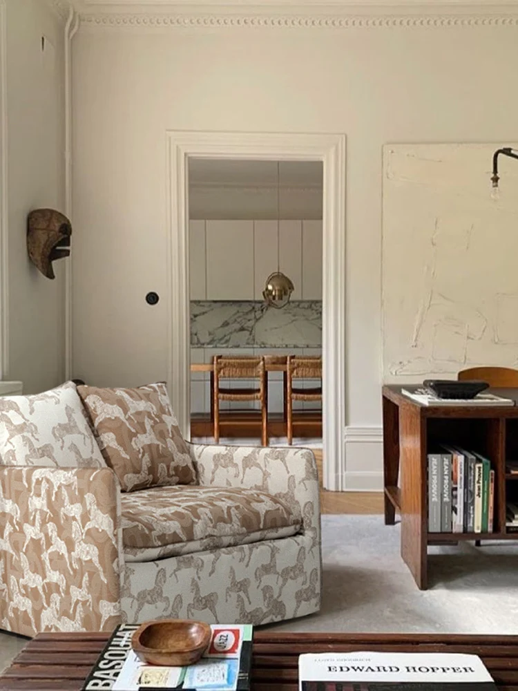 CH104 - H Deco Royal Horse Loveseat: Living Room, Wooden, Detachable