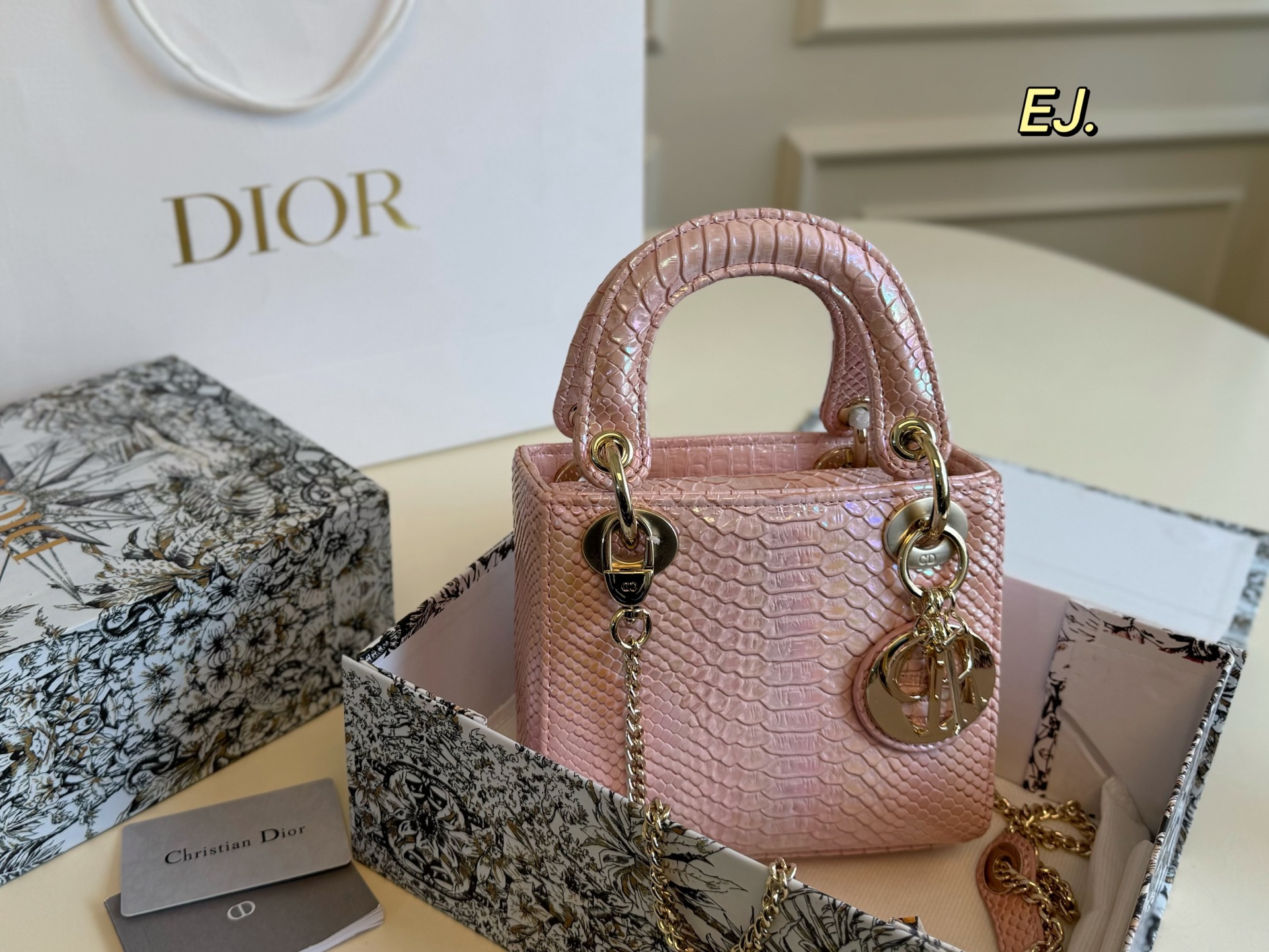 Lady Dior snake print handbag - cnluxepick