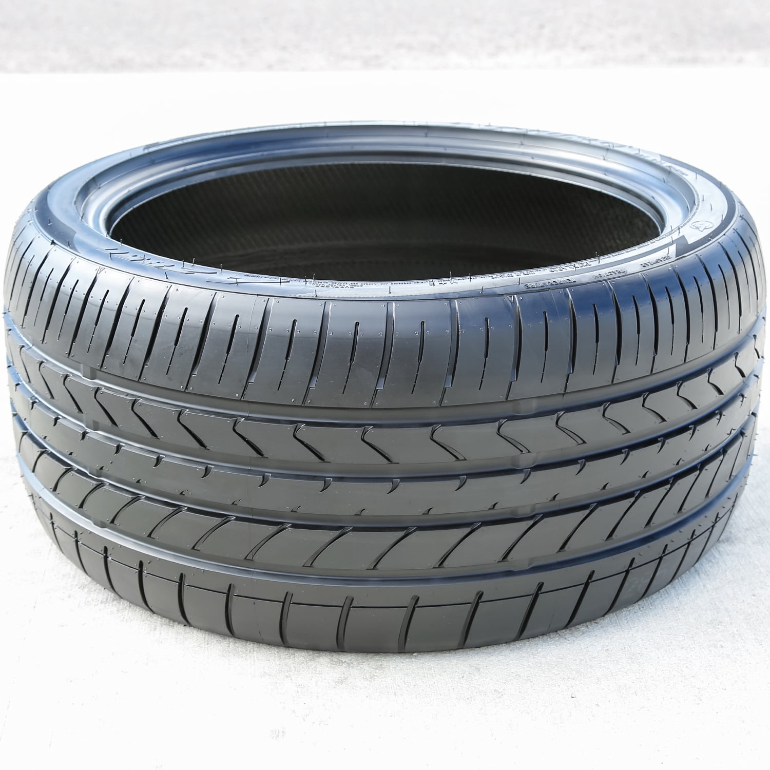 A set of 4 (quad) 235/40R20 ZR 96Y XL high performance tires